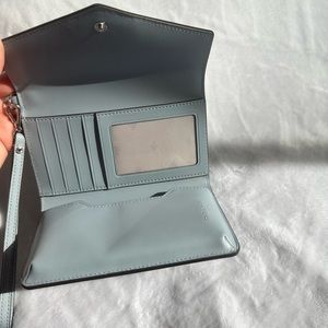 Kate spade wristlet wallet